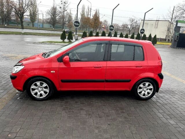 Красный Хендай Гетц, объемом двигателя 1.4 л и пробегом 240 тыс. км за 4350 $, фото 3 на Automoto.ua