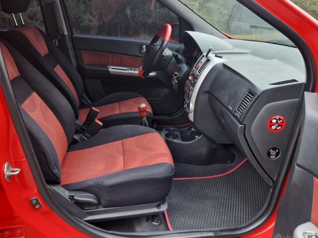 Красный Хендай Гетц, объемом двигателя 1.4 л и пробегом 244 тыс. км за 4450 $, фото 10 на Automoto.ua