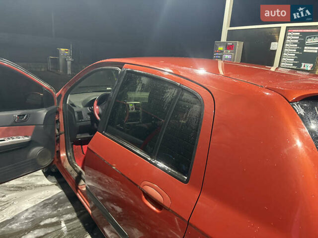 Красный Хендай Гетц, объемом двигателя 1.4 л и пробегом 217 тыс. км за 5700 $, фото 10 на Automoto.ua