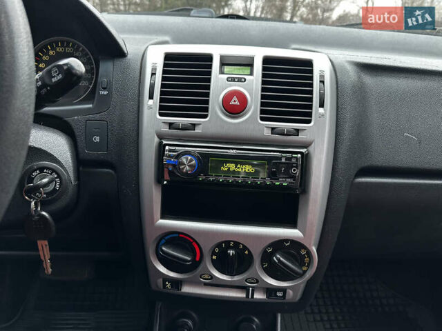 Красный Хендай Гетц, объемом двигателя 1.4 л и пробегом 162 тыс. км за 5200 $, фото 30 на Automoto.ua