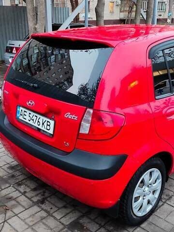 Красный Хендай Гетц, объемом двигателя 1.6 л и пробегом 106 тыс. км за 5900 $, фото 2 на Automoto.ua