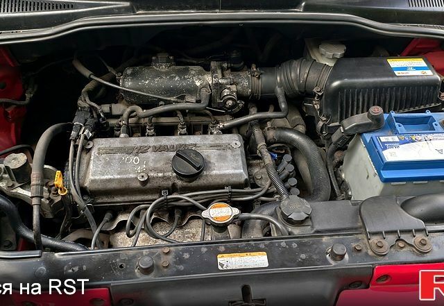 Красный Хендай Гетц, объемом двигателя 1.1 л и пробегом 227 тыс. км за 3650 $, фото 6 на Automoto.ua