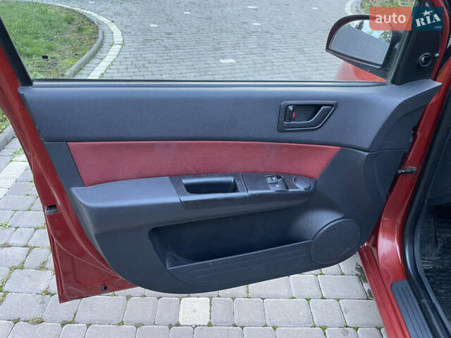 Красный Хендай Гетц, объемом двигателя 1.09 л и пробегом 237 тыс. км за 3000 $, фото 9 на Automoto.ua