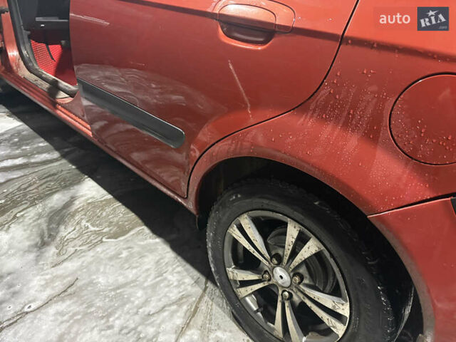 Красный Хендай Гетц, объемом двигателя 1.4 л и пробегом 217 тыс. км за 5700 $, фото 9 на Automoto.ua