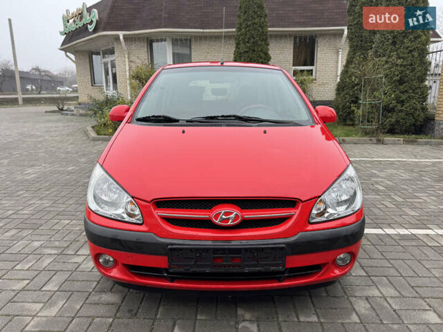 Красный Хендай Гетц, объемом двигателя 1.4 л и пробегом 144 тыс. км за 5499 $, фото 1 на Automoto.ua