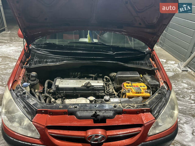 Красный Хендай Гетц, объемом двигателя 1.4 л и пробегом 217 тыс. км за 5700 $, фото 12 на Automoto.ua