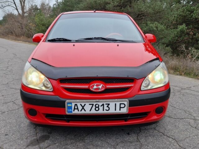 Красный Хендай Гетц, объемом двигателя 1.4 л и пробегом 244 тыс. км за 4450 $, фото 4 на Automoto.ua