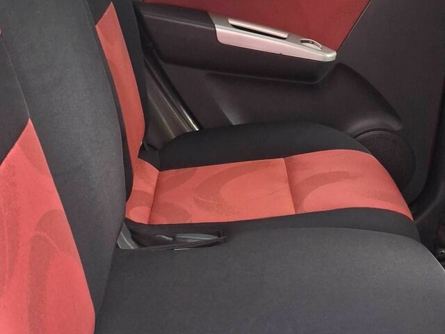 Красный Хендай Гетц, объемом двигателя 1.4 л и пробегом 148 тыс. км за 4400 $, фото 7 на Automoto.ua