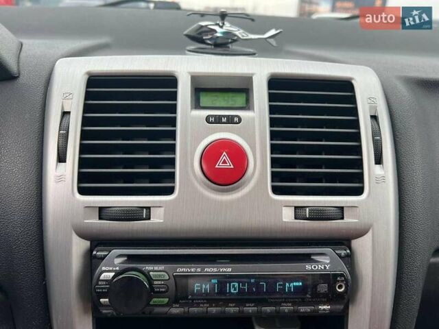 Червоний Хендай Гетц, об'ємом двигуна 1.4 л та пробігом 159 тис. км за 6440 $, фото 25 на Automoto.ua