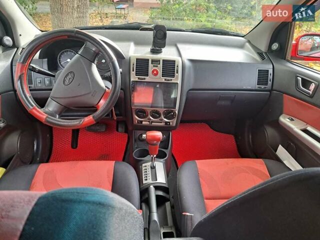 Красный Хендай Гетц, объемом двигателя 1.6 л и пробегом 183 тыс. км за 6500 $, фото 3 на Automoto.ua