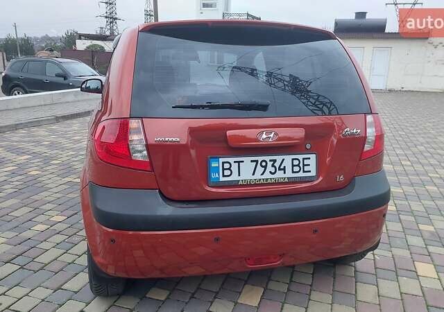 Красный Хендай Гетц, объемом двигателя 1.6 л и пробегом 157 тыс. км за 5500 $, фото 3 на Automoto.ua