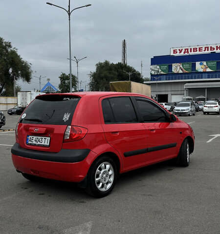 Червоний Хендай Гетц, об'ємом двигуна 1.6 л та пробігом 180 тис. км за 5990 $, фото 4 на Automoto.ua