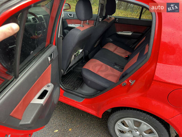 Хендай Гетц 2007 в Киеве на Automoto.ua Красный Хендай Гетц, объемом двигателя 1.4 л и пробегом 188 тыс. км за 4600 $, фото 2 на Automoto.ua
