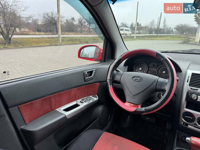 Красный Хендай Гетц, объемом двигателя 1.4 л и пробегом 143 тыс. км за 5500 $, фото 10 на Automoto.ua