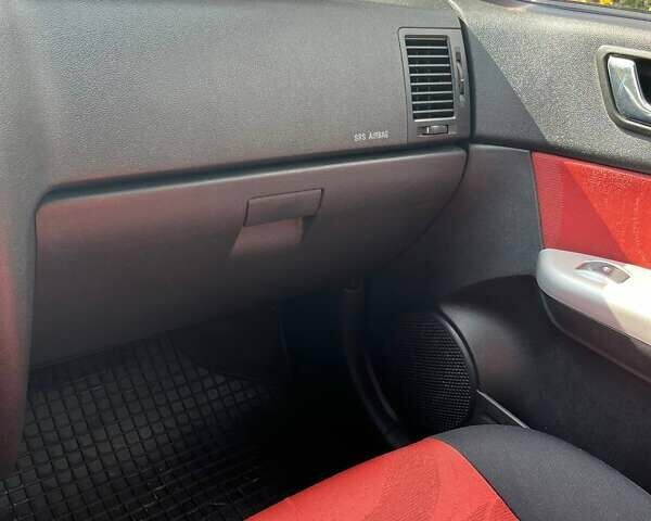 Червоний Хендай Гетц, об'ємом двигуна 1.4 л та пробігом 114 тис. км за 5000 $, фото 11 на Automoto.ua