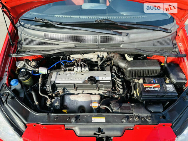 Красный Хендай Гетц, объемом двигателя 1.4 л и пробегом 179 тыс. км за 5555 $, фото 20 на Automoto.ua