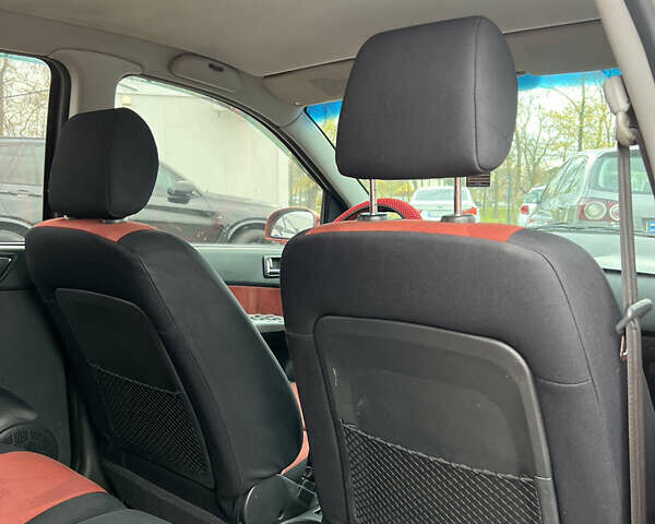 Красный Хендай Гетц, объемом двигателя 1.4 л и пробегом 188 тыс. км за 5950 $, фото 20 на Automoto.ua