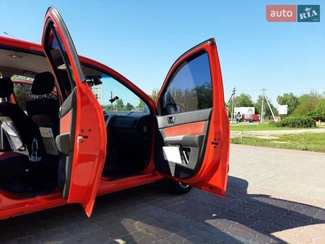Червоний Хендай Гетц, об'ємом двигуна 1.6 л та пробігом 220 тис. км за 4500 $, фото 1 на Automoto.ua