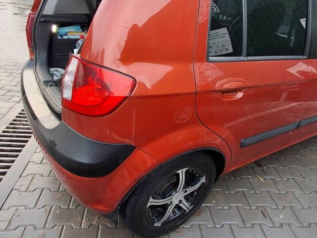 Красный Хендай Гетц, объемом двигателя 1.4 л и пробегом 148 тыс. км за 4400 $, фото 4 на Automoto.ua