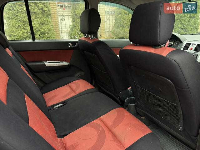 Красный Хендай Гетц, объемом двигателя 1.4 л и пробегом 144 тыс. км за 5499 $, фото 17 на Automoto.ua