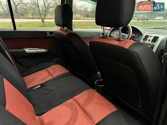 Красный Хендай Гетц, объемом двигателя 1.4 л и пробегом 143 тыс. км за 5500 $, фото 16 на Automoto.ua