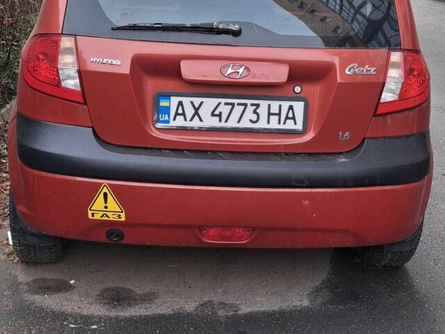 Красный Хендай Гетц, объемом двигателя 1.4 л и пробегом 148 тыс. км за 4400 $, фото 1 на Automoto.ua