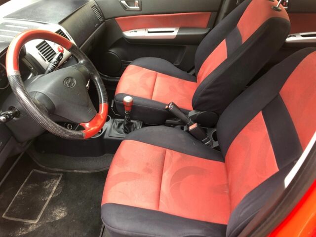 Красный Хендай Гетц, объемом двигателя 1.4 л и пробегом 94 тыс. км за 4950 $, фото 13 на Automoto.ua