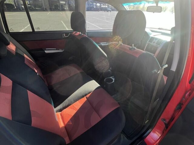 Красный Хендай Гетц, объемом двигателя 1.4 л и пробегом 150 тыс. км за 4599 $, фото 12 на Automoto.ua