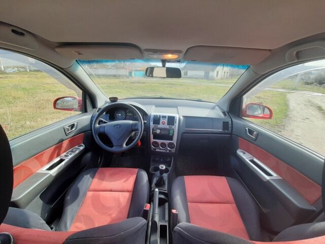 Красный Хендай Гетц, объемом двигателя 1.4 л и пробегом 29 тыс. км за 3600 $, фото 6 на Automoto.ua