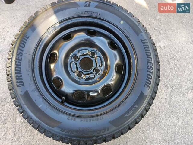 Червоний Хендай Гетц, об'ємом двигуна 1.6 л та пробігом 205 тис. км за 4500 $, фото 17 на Automoto.ua