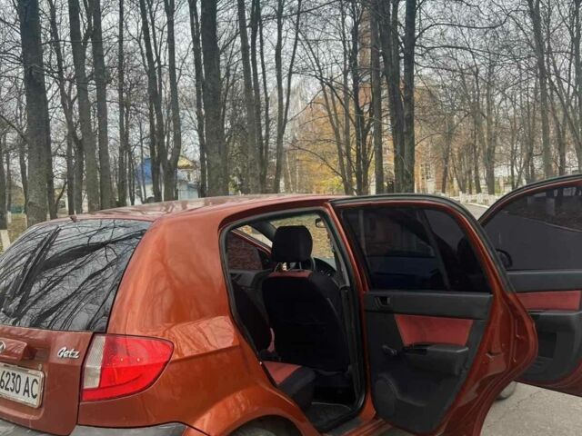 Червоний Хендай Гетц, об'ємом двигуна 1.1 л та пробігом 220 тис. км за 3200 $, фото 2 на Automoto.ua