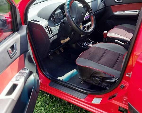 Червоний Хендай Гетц, об'ємом двигуна 1.4 л та пробігом 118 тис. км за 5500 $, фото 3 на Automoto.ua