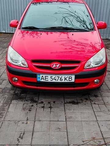 Красный Хендай Гетц, объемом двигателя 1.6 л и пробегом 106 тыс. км за 5900 $, фото 1 на Automoto.ua