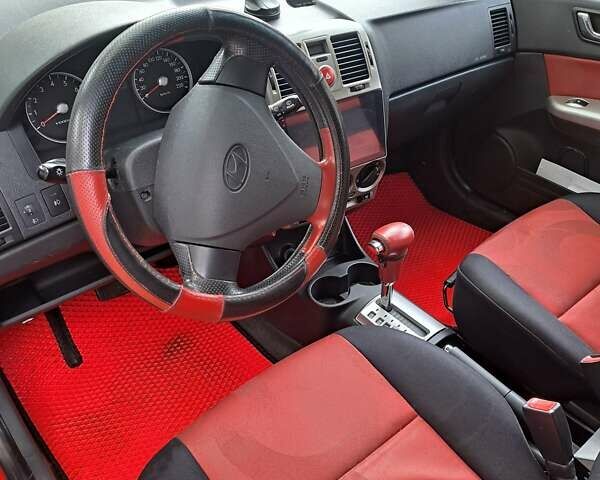 Красный Хендай Гетц, объемом двигателя 1.6 л и пробегом 183 тыс. км за 6500 $, фото 4 на Automoto.ua