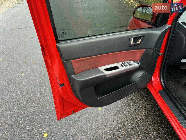 Хендай Гетц 2007 в Киеве на Automoto.ua Красный Хендай Гетц, объемом двигателя 1.4 л и пробегом 188 тыс. км за 4600 $, фото 4 на Automoto.ua