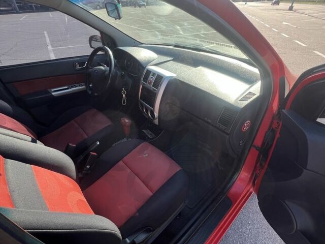 Красный Хендай Гетц, объемом двигателя 1.4 л и пробегом 150 тыс. км за 4599 $, фото 14 на Automoto.ua