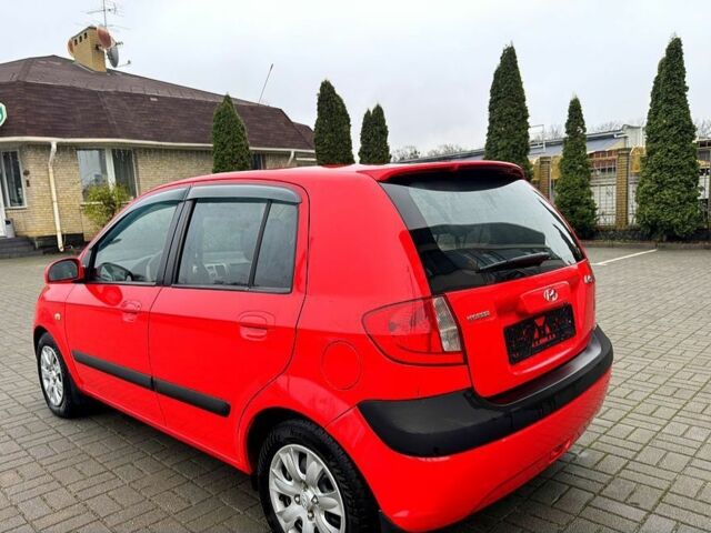 Красный Хендай Гетц, объемом двигателя 1.4 л и пробегом 143 тыс. км за 1800 $, фото 4 на Automoto.ua