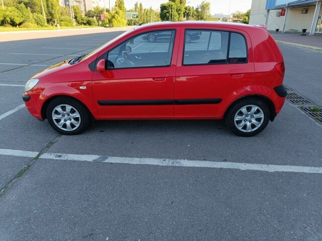 Красный Хендай Гетц, объемом двигателя 1.4 л и пробегом 276 тыс. км за 4888 $, фото 2 на Automoto.ua