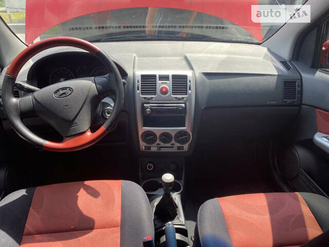 Красный Хендай Гетц, объемом двигателя 1.4 л и пробегом 220 тыс. км за 4100 $, фото 7 на Automoto.ua