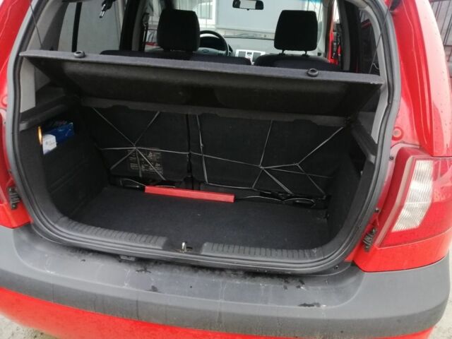 Червоний Хендай Гетц, об'ємом двигуна 1.4 л та пробігом 200 тис. км за 3500 $, фото 6 на Automoto.ua