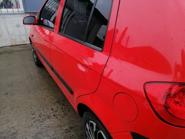 Червоний Хендай Гетц, об'ємом двигуна 1.4 л та пробігом 200 тис. км за 3500 $, фото 1 на Automoto.ua