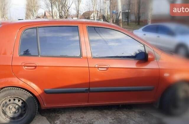 Красный Хендай Гетц, объемом двигателя 1.4 л и пробегом 300 тыс. км за 3900 $, фото 1 на Automoto.ua