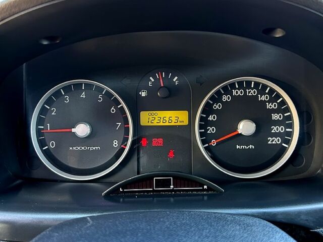 Червоний Хендай Гетц, об'ємом двигуна 1.4 л та пробігом 123 тис. км за 4000 $, фото 6 на Automoto.ua