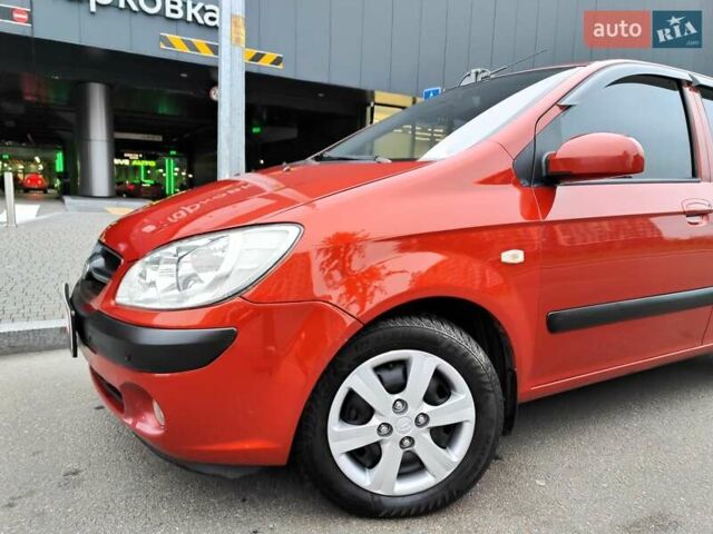 Красный Хендай Гетц, объемом двигателя 1.6 л и пробегом 223 тыс. км за 4990 $, фото 5 на Automoto.ua