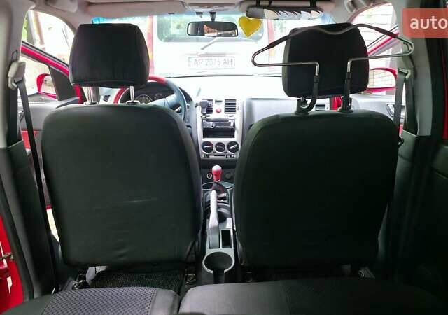 Хендай Гетц 2008 у Одесі на Automoto.ua Червоний Хендай Гетц, об'ємом двигуна 1.4 л та пробігом 77 тис. км за 4700 $, фото 12 на Automoto.ua