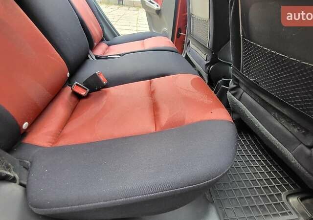 Красный Хендай Гетц, объемом двигателя 1.4 л и пробегом 165 тыс. км за 5850 $, фото 16 на Automoto.ua