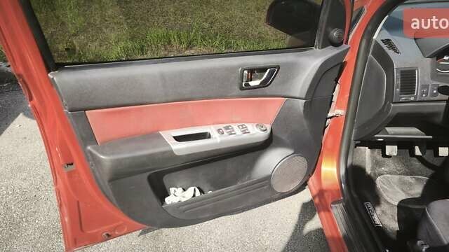 Красный Хендай Гетц, объемом двигателя 1.4 л и пробегом 193 тыс. км за 3999 $, фото 15 на Automoto.ua