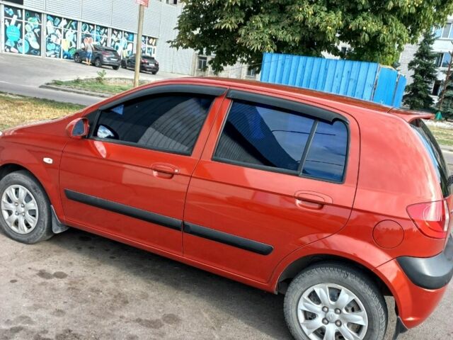 Красный Хендай Гетц, объемом двигателя 1.4 л и пробегом 170 тыс. км за 6138 $, фото 2 на Automoto.ua