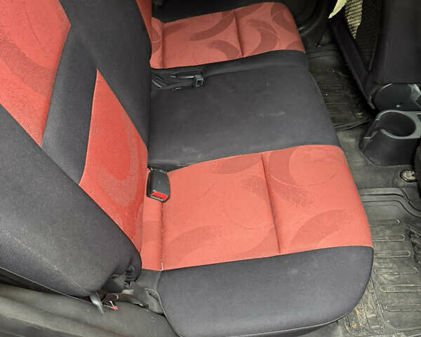 Червоний Хендай Гетц, об'ємом двигуна 1.4 л та пробігом 106 тис. км за 5200 $, фото 16 на Automoto.ua