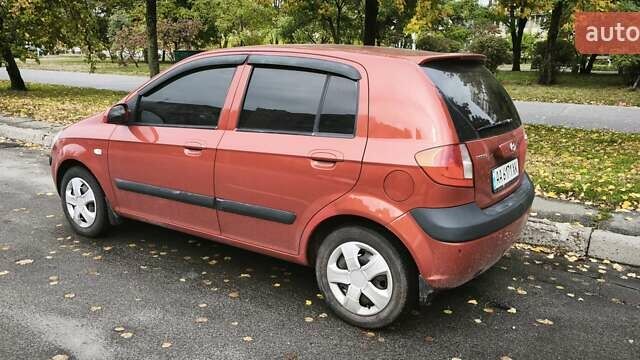 Красный Хендай Гетц, объемом двигателя 1.4 л и пробегом 193 тыс. км за 4250 $, фото 2 на Automoto.ua